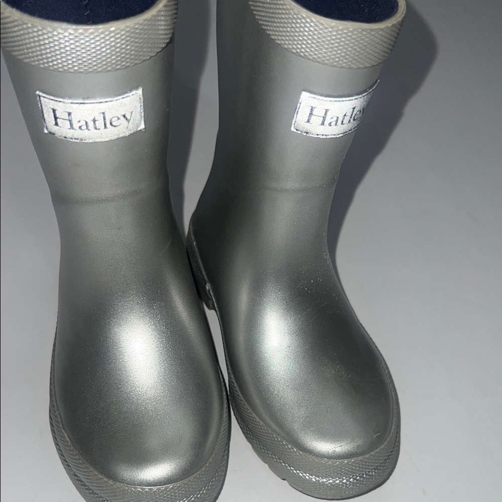 Hatley Metallic Gray Kids Rain Boots - Picture 6 of 9